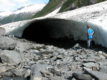 Snow cave - Alaska